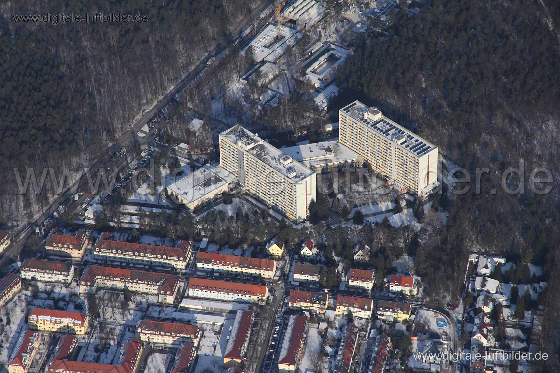 Titel: Wohnstift am Tiergarten, Bildnummer: cc43590, Ort / Stadt: Nürnberg, (Land)Kreis: kreisfreie Stadt Nürnberg, Regierungsbezirk: Mittelfranken, Bundesland: Bayern, Aufnahmedatum: 11.02.2012, Schlagwörter: Luftbild, Luftbilder, Luftbildfotografie, Luftaufnahme, Luftbildaufnahme, Luftfoto, Vogelperspektive, Vogelansicht, Deutschland, Schräg- und Senkrecht-Luftaufnahmen, Orthofotografie, Wohnstift, Seniorenresidenz, Pflegeheim, Tiergarten, Bingstraße, Akademie der bildenden Künste, Torwartstra