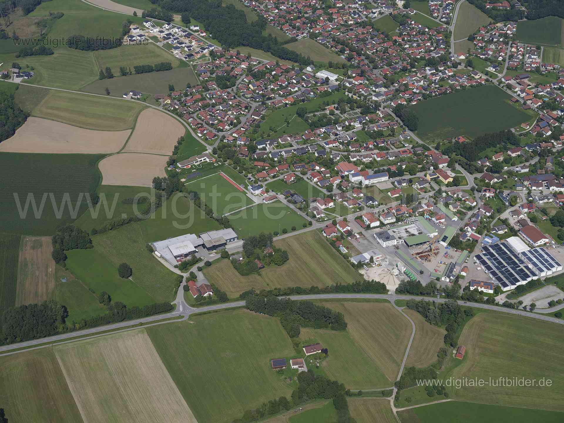 Luftaufnahme Neuhausen in Offenberg | Niederbayern, Bayern