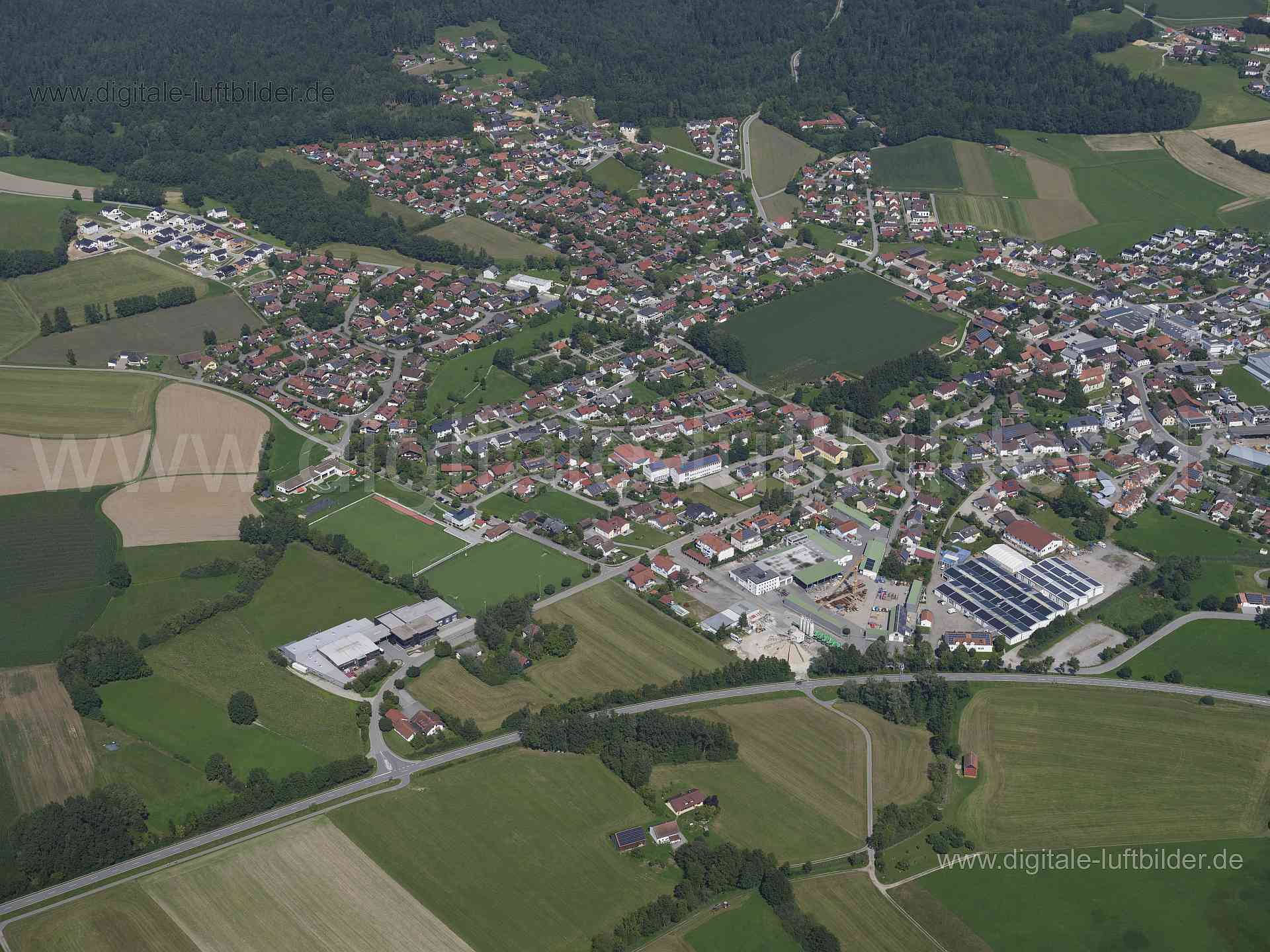 Luftaufnahme Neuhausen in Offenberg | Niederbayern, Bayern