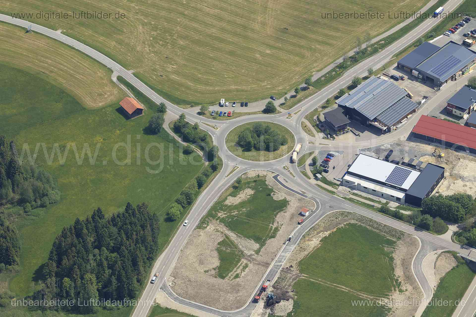 Luftaufnahme Kreisverkehr in Oy-Mittelberg | Schwaben, Bayern