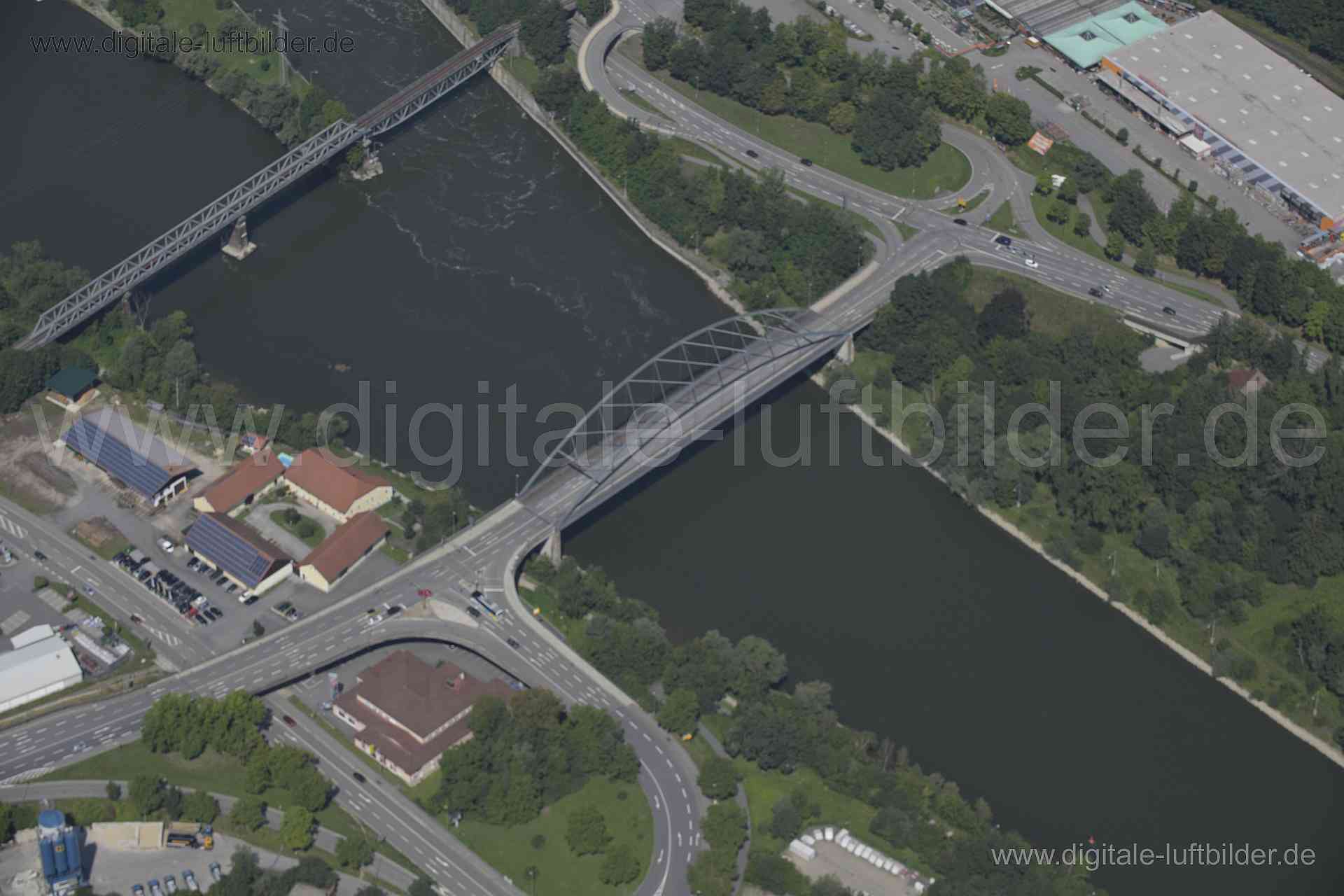 Luftaufnahme Franz-Josef-Strauß-Brücke in Passau | Niederbayern, Bayern