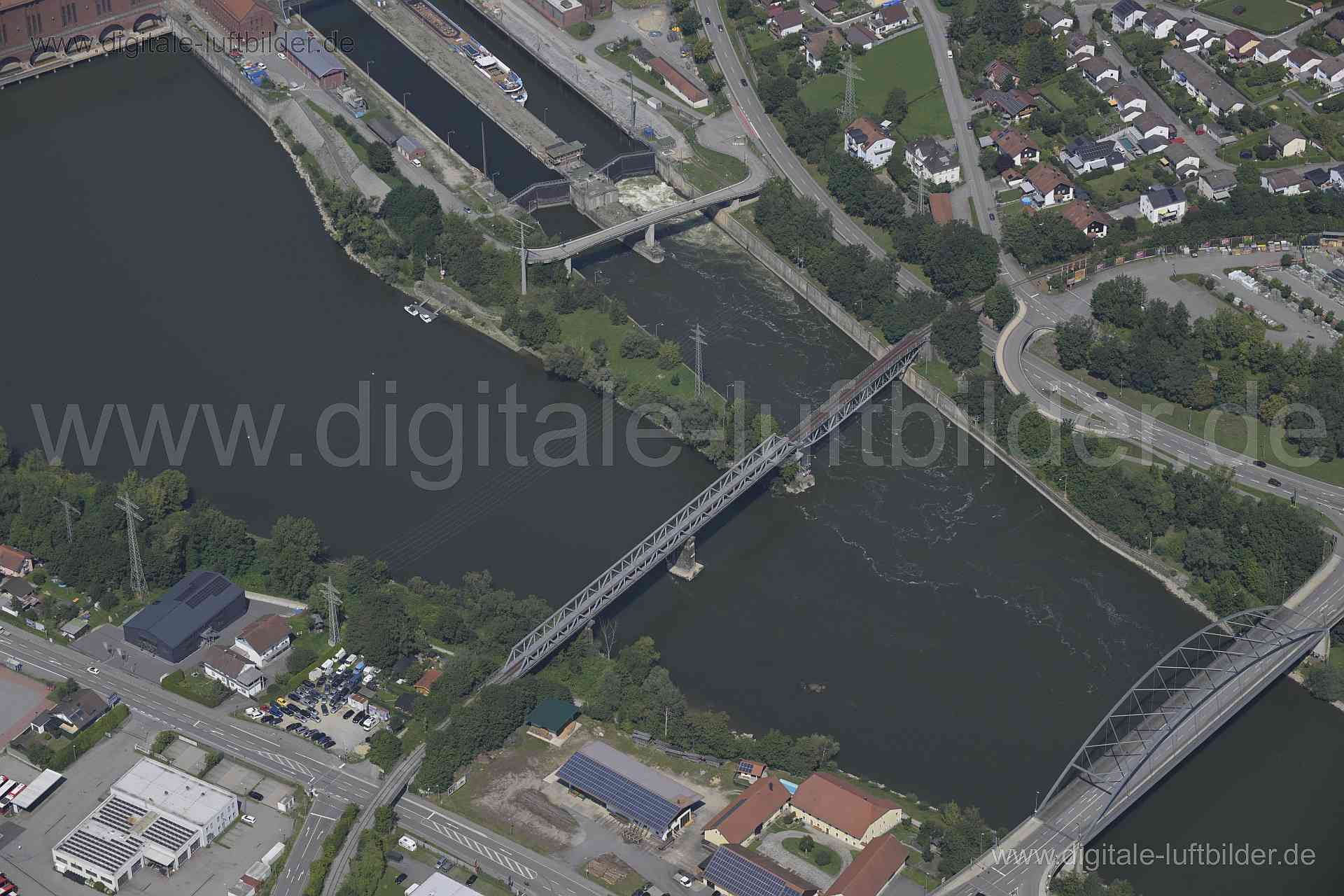 Luftaufnahme Franz-Josef-Strauß-Brücke in Passau | Niederbayern, Bayern