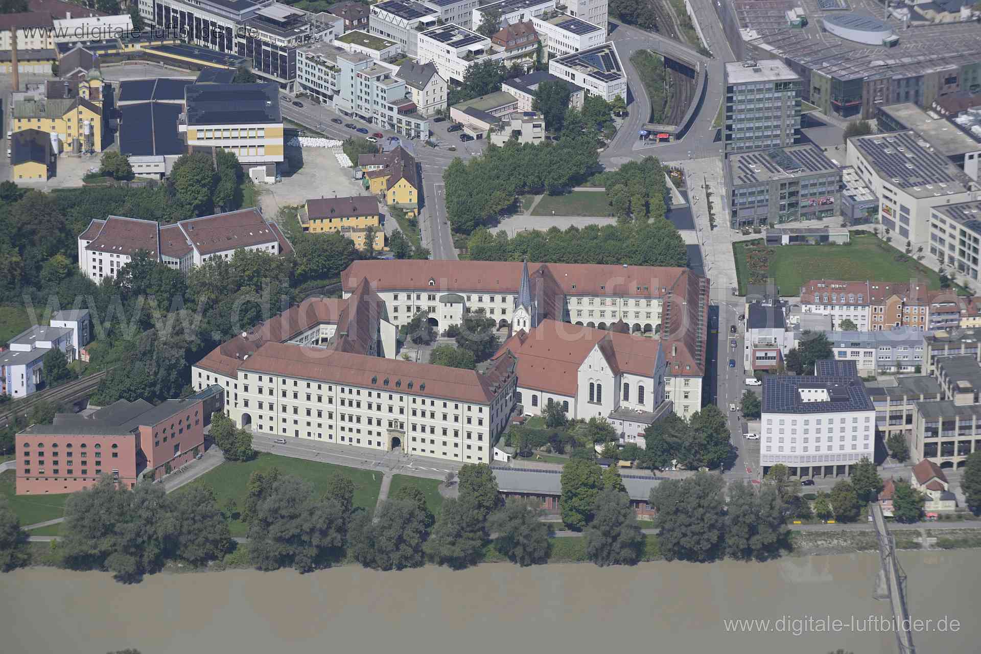 Luftaufnahme Kirche St. Nikola in Passau | Niederbayern, Bayern