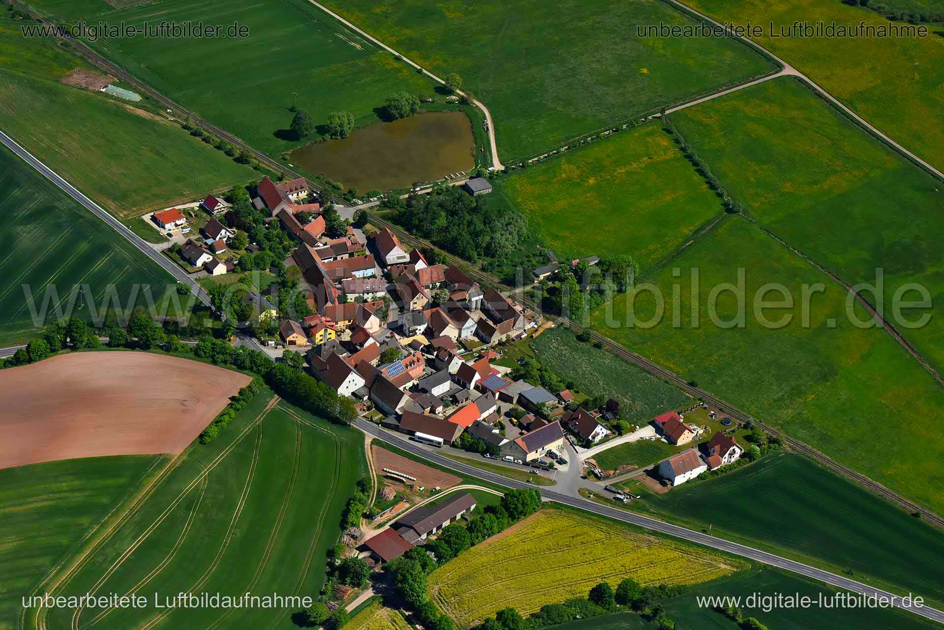 Luftaufnahme Oberndorf in Pommersfelden | Oberfranken, Bayern