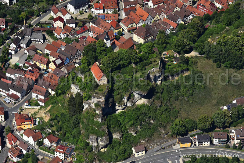 Luftaufnahme Burg Pottenstein in Pottenstein | Oberfranken, Bayern
