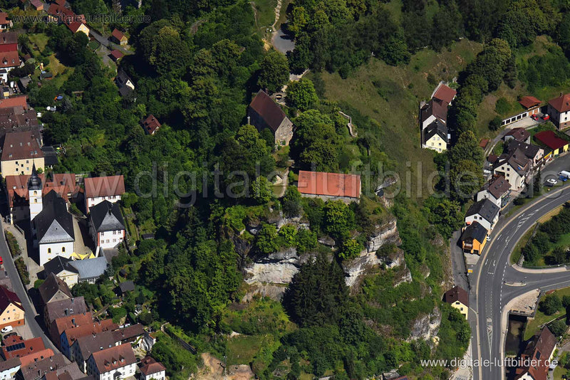 Luftaufnahme Burg Pottenstein in Pottenstein | Oberfranken, Bayern