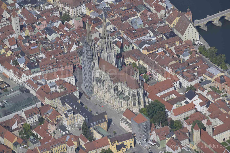 Luftaufnahme Dom Sankt Peter in Regensburg | Oberpfalz, Bayern