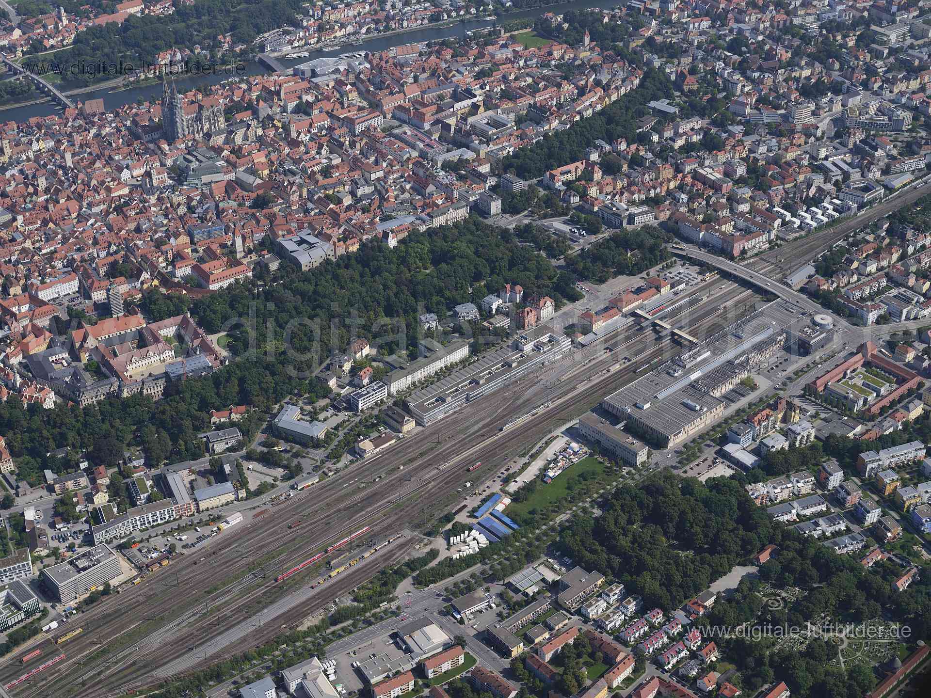 Luftaufnahme Hauptbahnhof Regensburg in Regensburg | Oberpfalz, Bayern