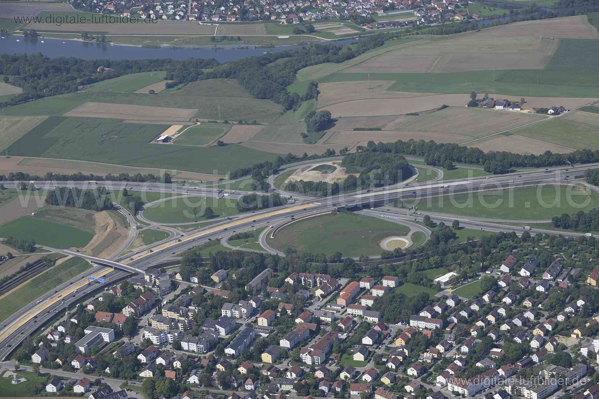 Luftaufnahme Kreuz Regenburg in Regensburg | Oberpfalz, Bayern