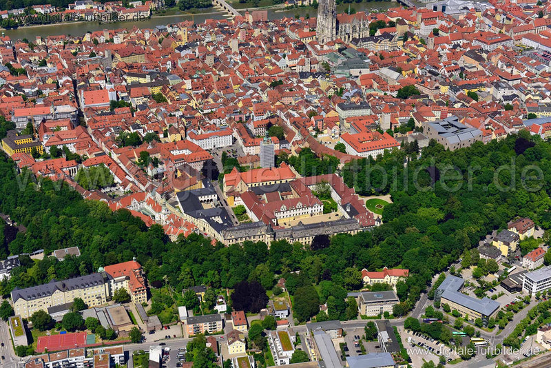 Luftaufnahme Schloss St. Emmeram in Regensburg | Oberpfalz, Bayern