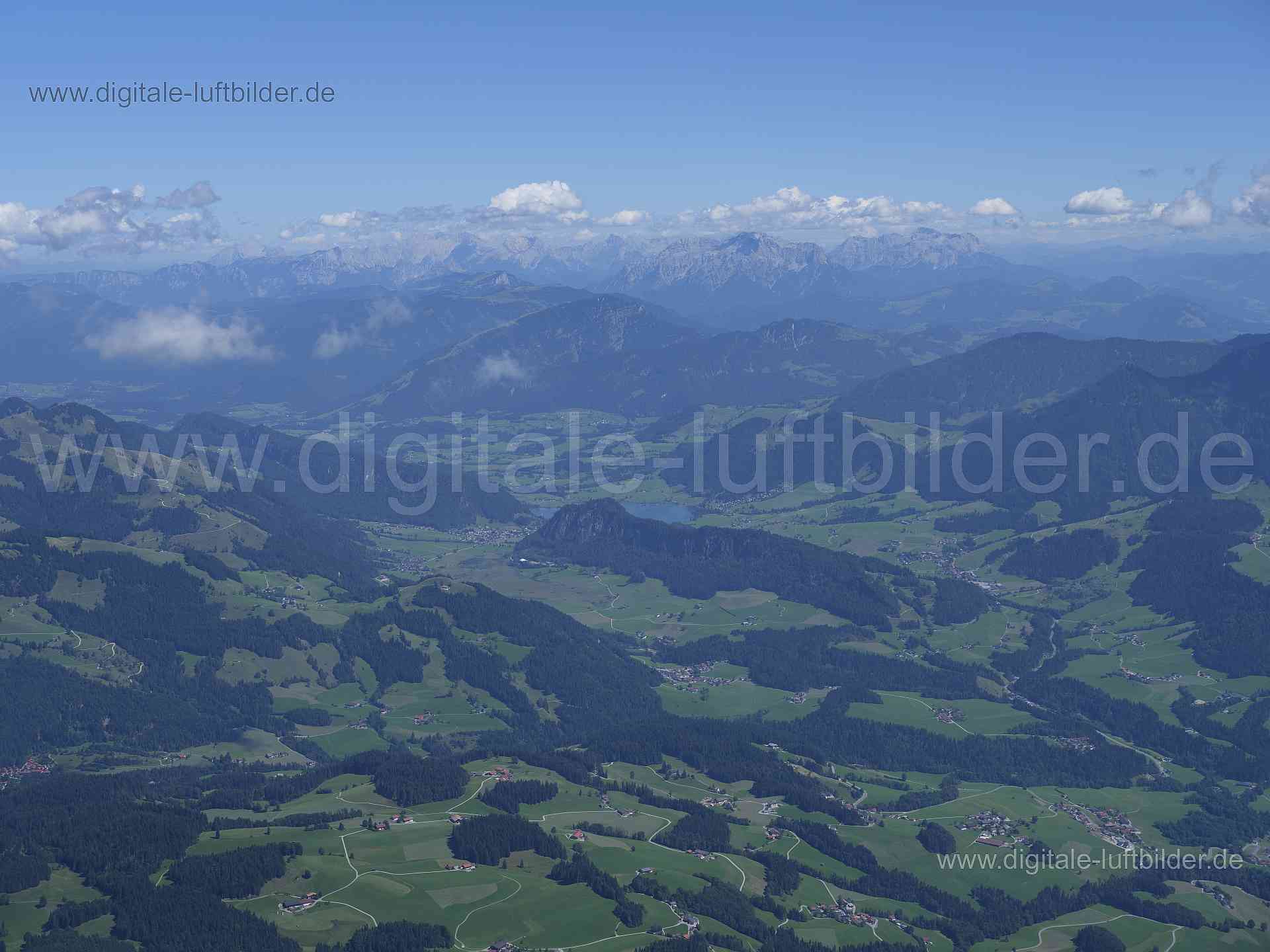 Luftaufnahme Alpenvorland in Rosenheim | Oberbayern, Bayern