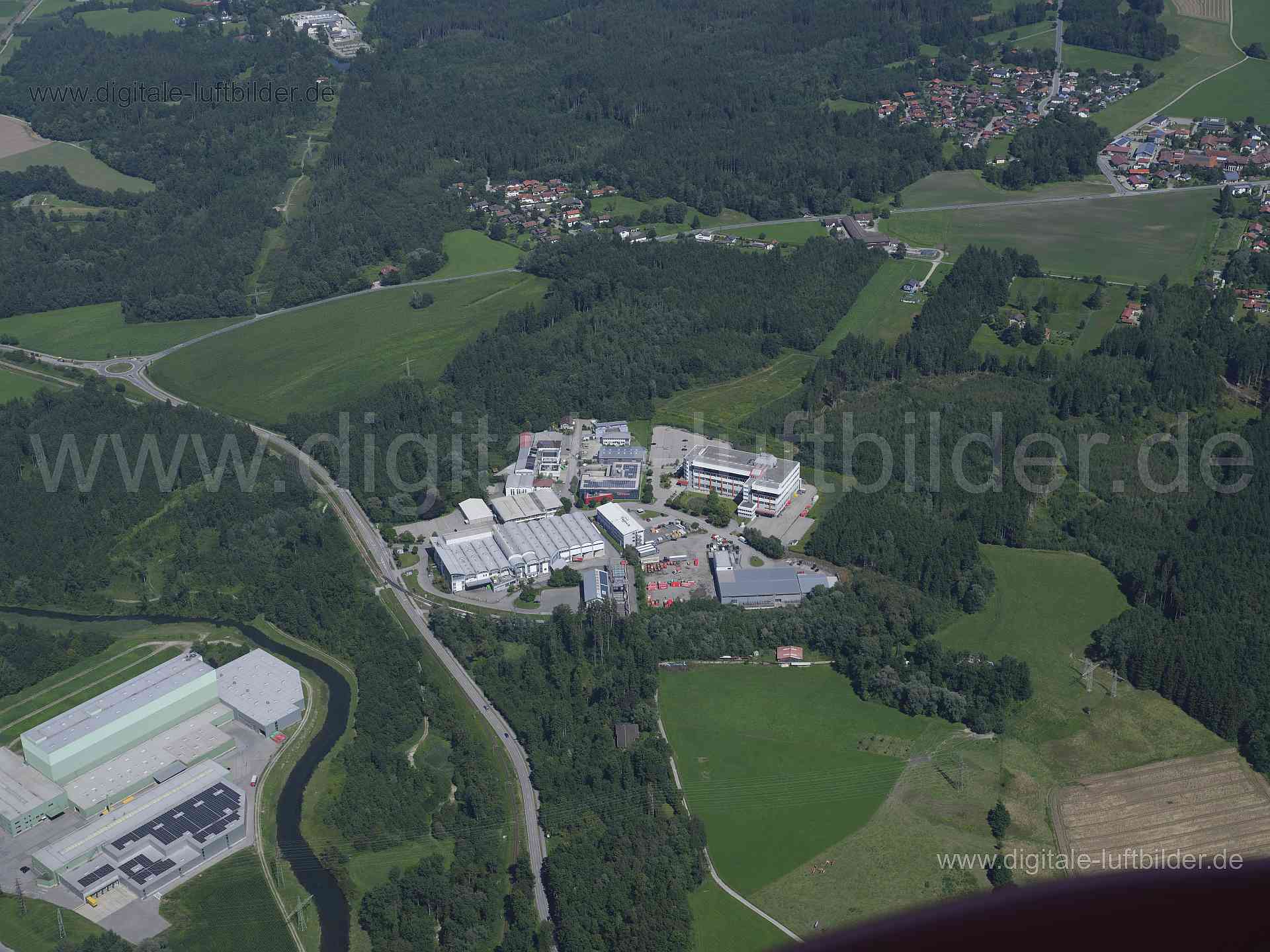 Luftaufnahme Gewerbegebiet Griesenholz in Rosenheim | Oberbayern, Bayern