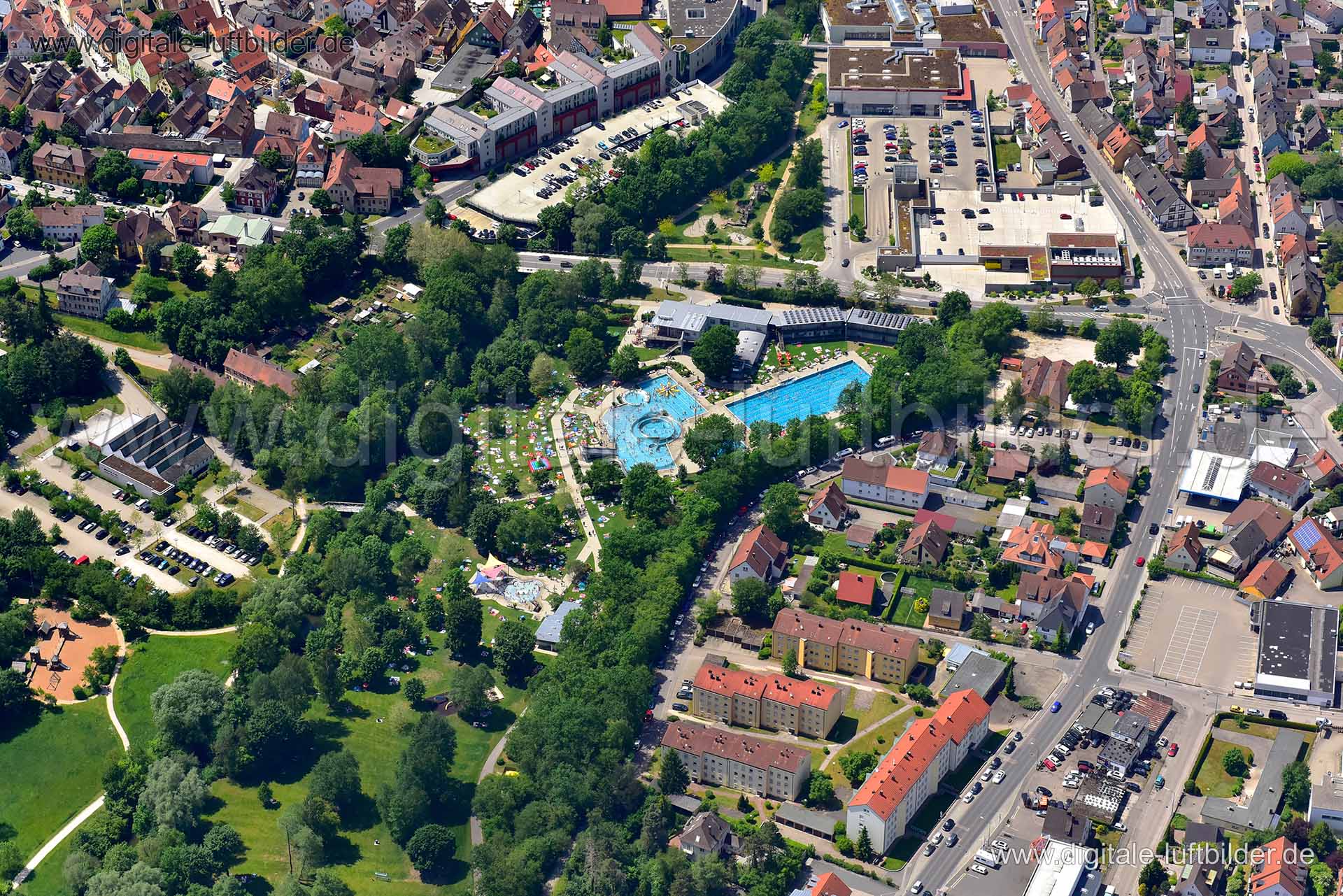 Luftaufnahme Freibad in Roth | Mittelfranken, Bayern