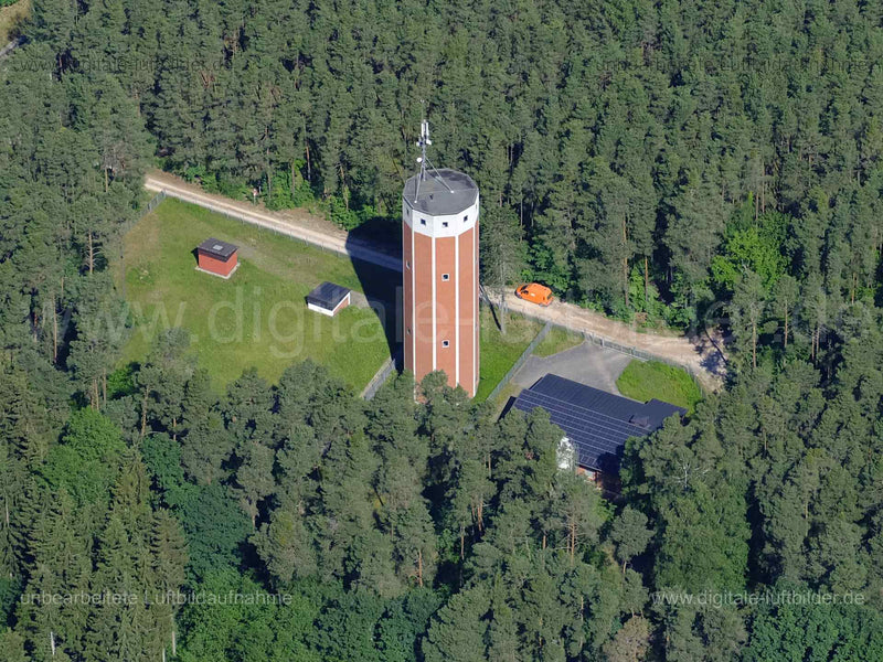 Titel: Wasserturm bei Eckersmühle, Bildnummer: f480631, Ort / Stadt: Roth, (Land)Kreis: Landkreis Roth, Regierungsbezirk: Mittelfranken, Bundesland: Bayern, Aufnahmedatum: 14.06.2022, Schlagwörter: Luftbild, Luftbilder, Luftbildfotografie, Luftaufnahme, Luftbildaufnahme, Luftfoto, Luftbildarchiv, Luftbildsuche, Vogelperspektive, Vogelansicht, Deutschland, , Wasserturm, Tank, Wassertank, Eckersmühle, Monat: Juni, Jahreszeit: Sommer, Tageszeit: Vormittag / Mittag, Jahr: 2022, Flug ID: 20220614, Bi