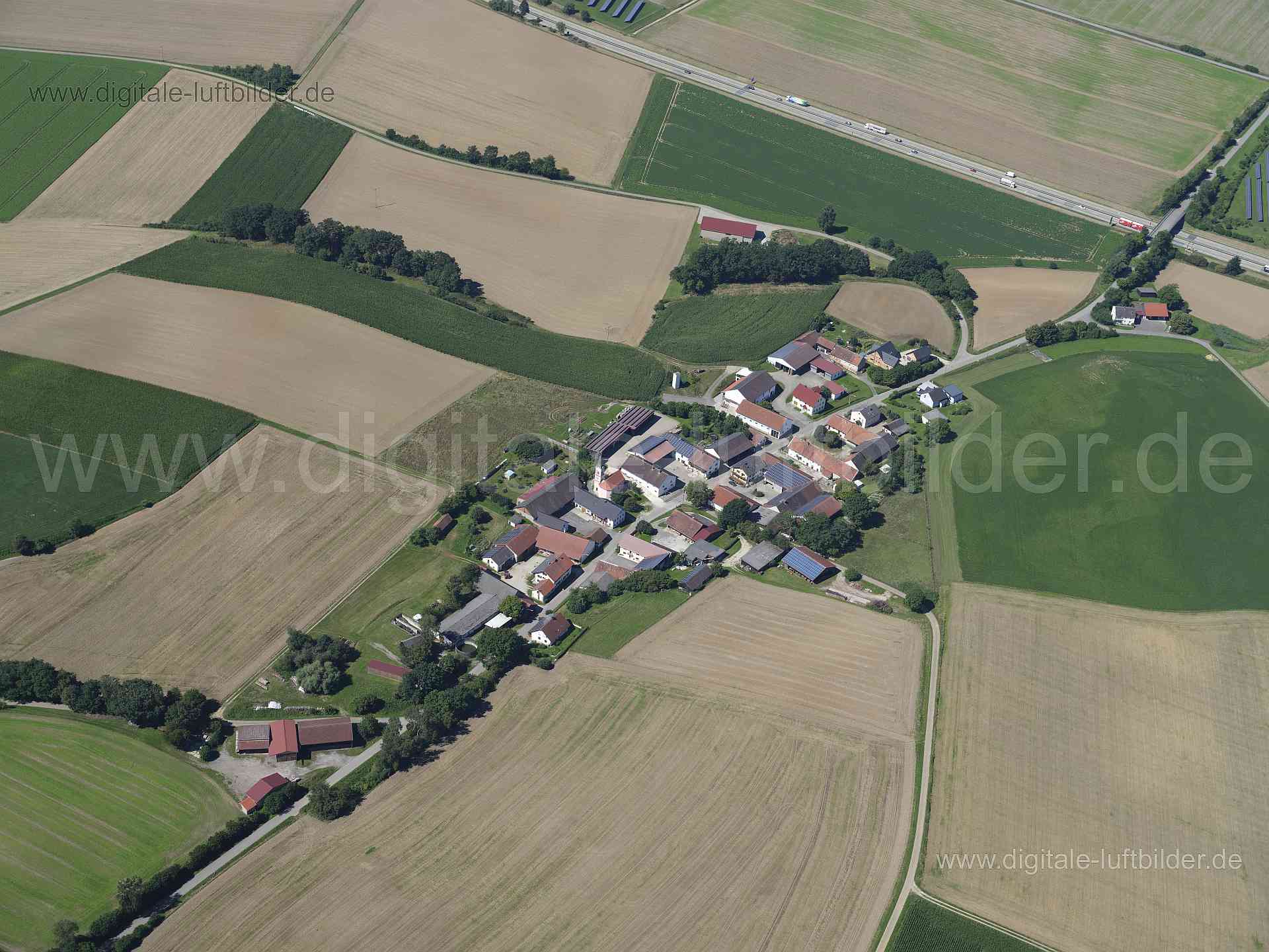 Luftaufnahme Dietenhofen in Saladorf | Niederbayern, Bayern