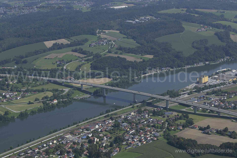 Luftaufnahme Donaubrücke Schalding in Schalding | Niederbayern, Bayern