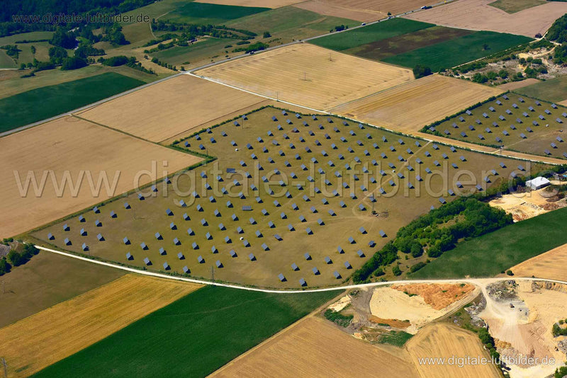 Luftaufnahme Photovoltaikanlage in Schernfeld | Oberbayern, Bayern