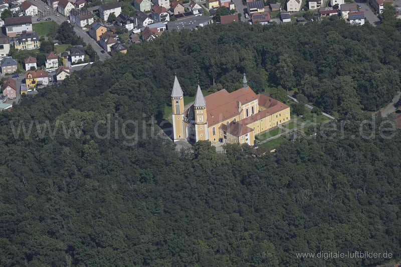 Luftaufnahme Kreuzberg Kirche in Schwandorf | Oberpfalz, Bayern