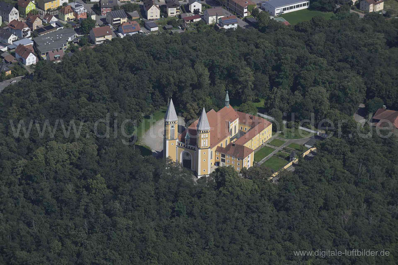 Luftaufnahme Kreuzberg Kirche in Schwandorf | Oberpfalz, Bayern