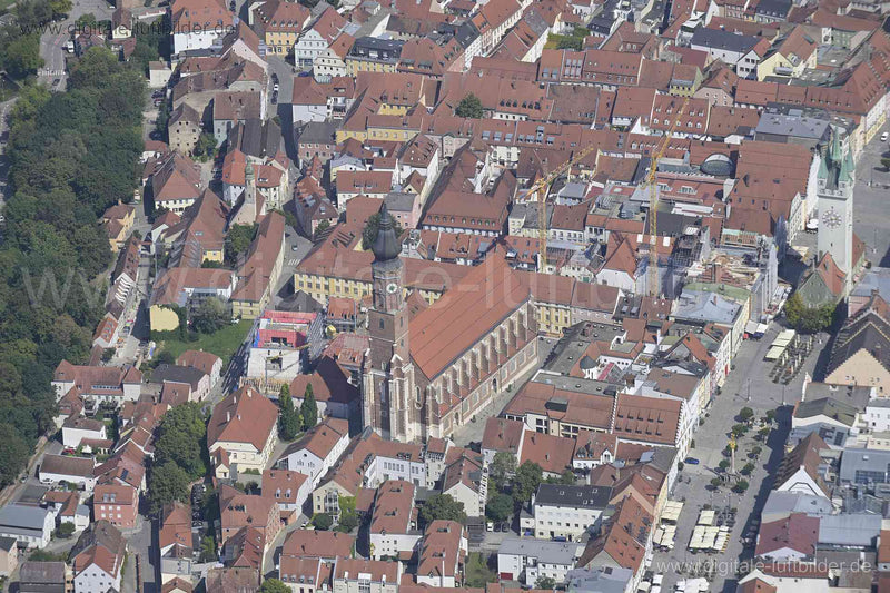 Luftaufnahme Basilika St. Jakob in Straubing | Niederbayern, Bayern