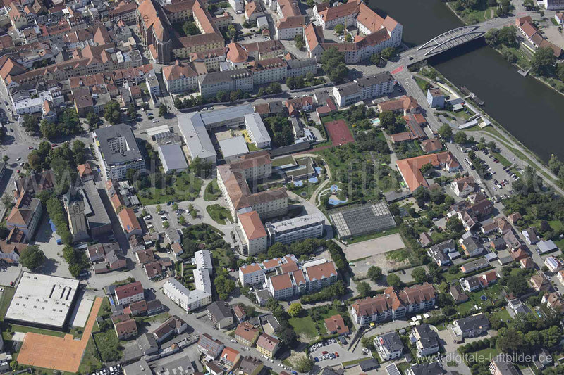 Luftaufnahme Papbst Benedikt Schule in Straubing | Niederbayern, Bayern