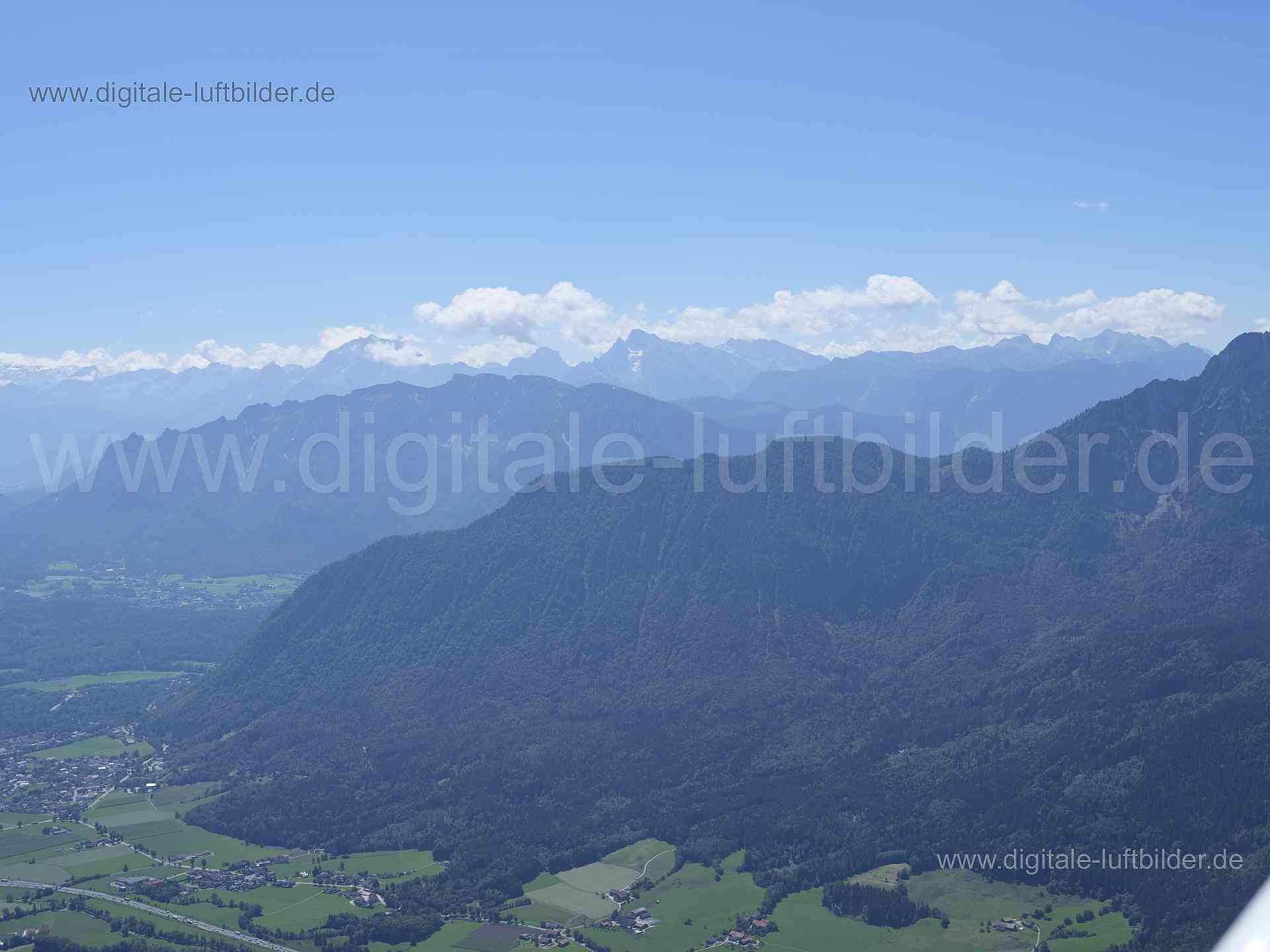 Luftaufnahme Alpen in Traunstein | Oberbayern, Bayern
