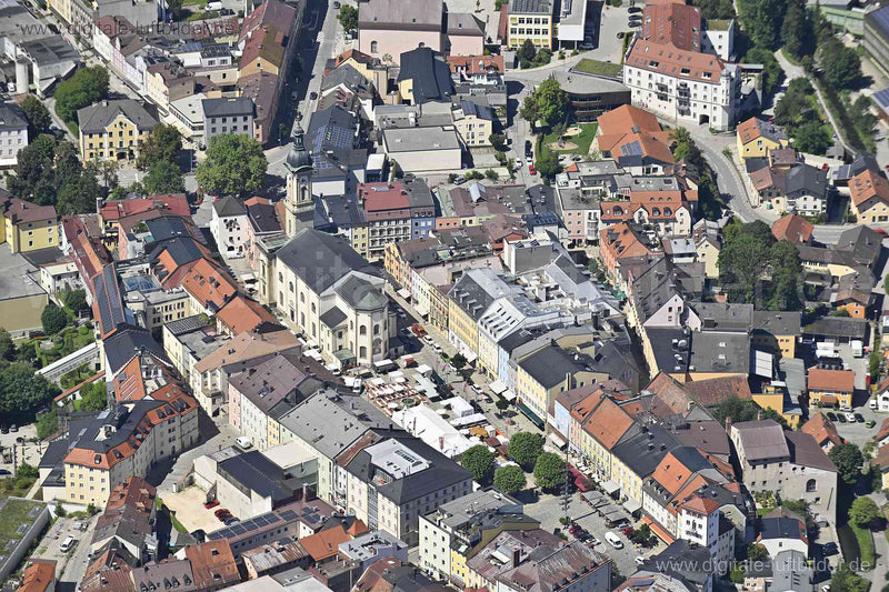 Luftaufnahme Stadtplatz Traunstein in Traunstein | Oberbayern, Bayern