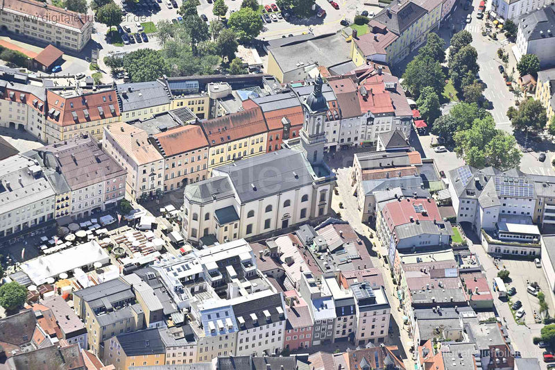 Luftaufnahme Stadtplatz Traunstein in Traunstein | Oberbayern, Bayern