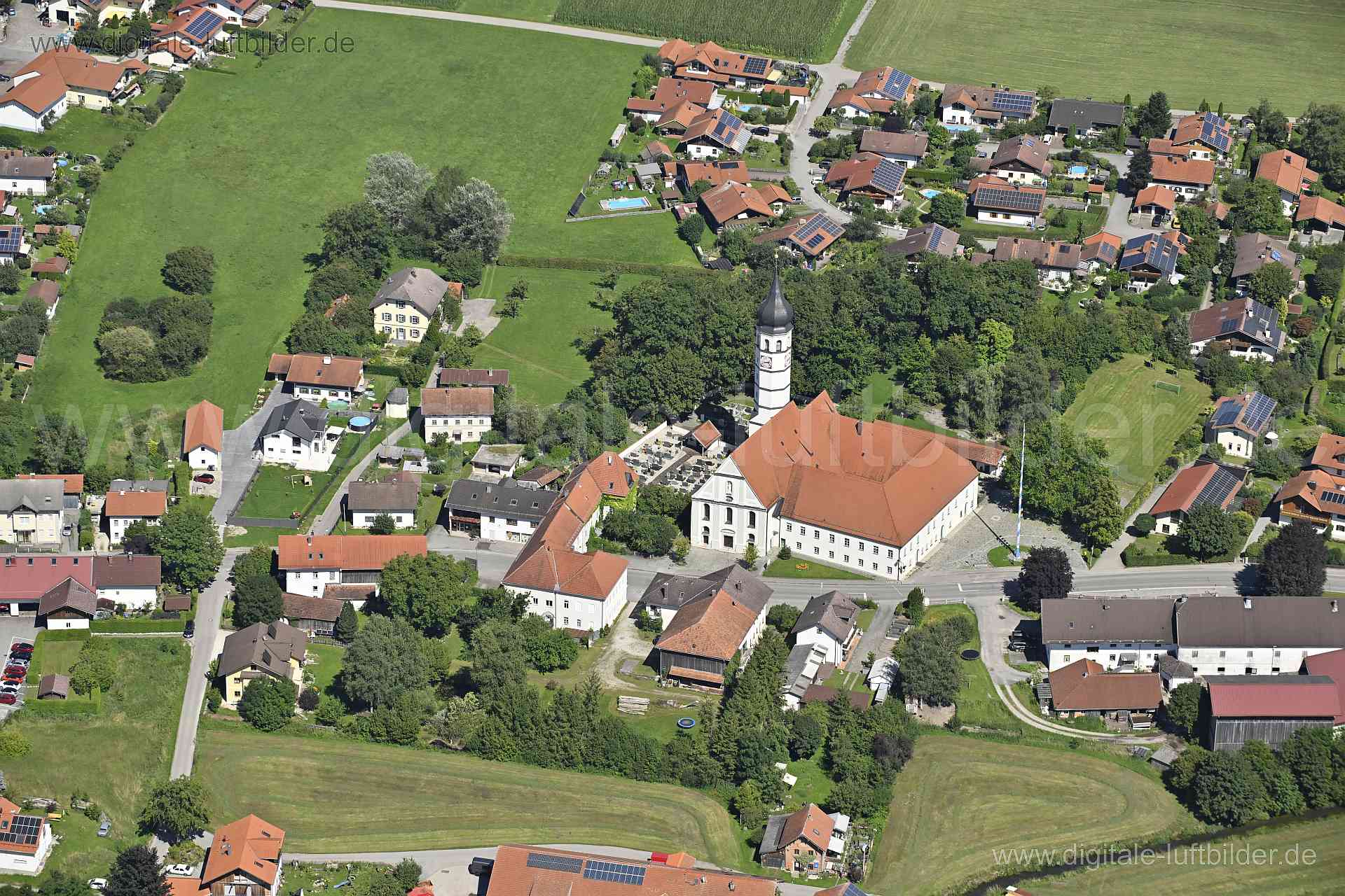 Luftaufnahme Beyharting in Tuntenhausen | Oberbayern, Bayern