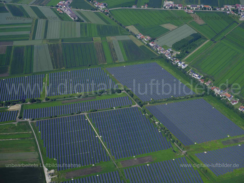 Luftaufnahme Solarpark Schornhof in Untergrasheim | Oberbayern, Bayern