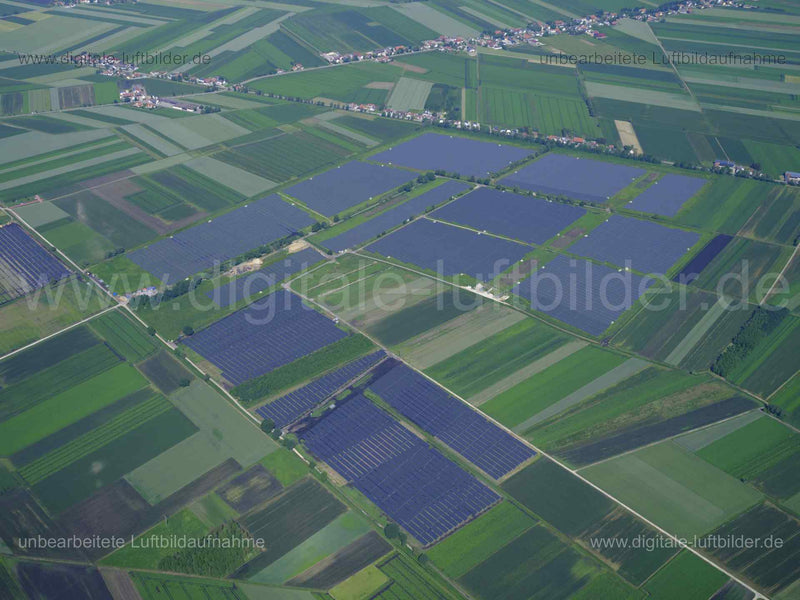 Luftaufnahme Solarpark Schornhof in Untergrasheim | Oberbayern, Bayern