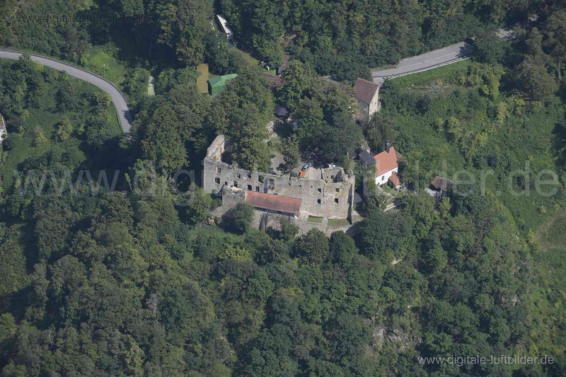 Luftaufnahme Burgruine Hilgartsberg in Vilshofen | Niederbayern, Bayern