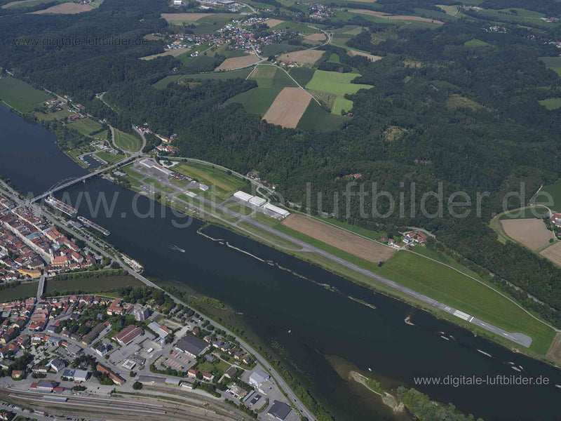 Luftaufnahme Flugplatz Vilshofen in Vilshofen | Niederbayern, Bayern