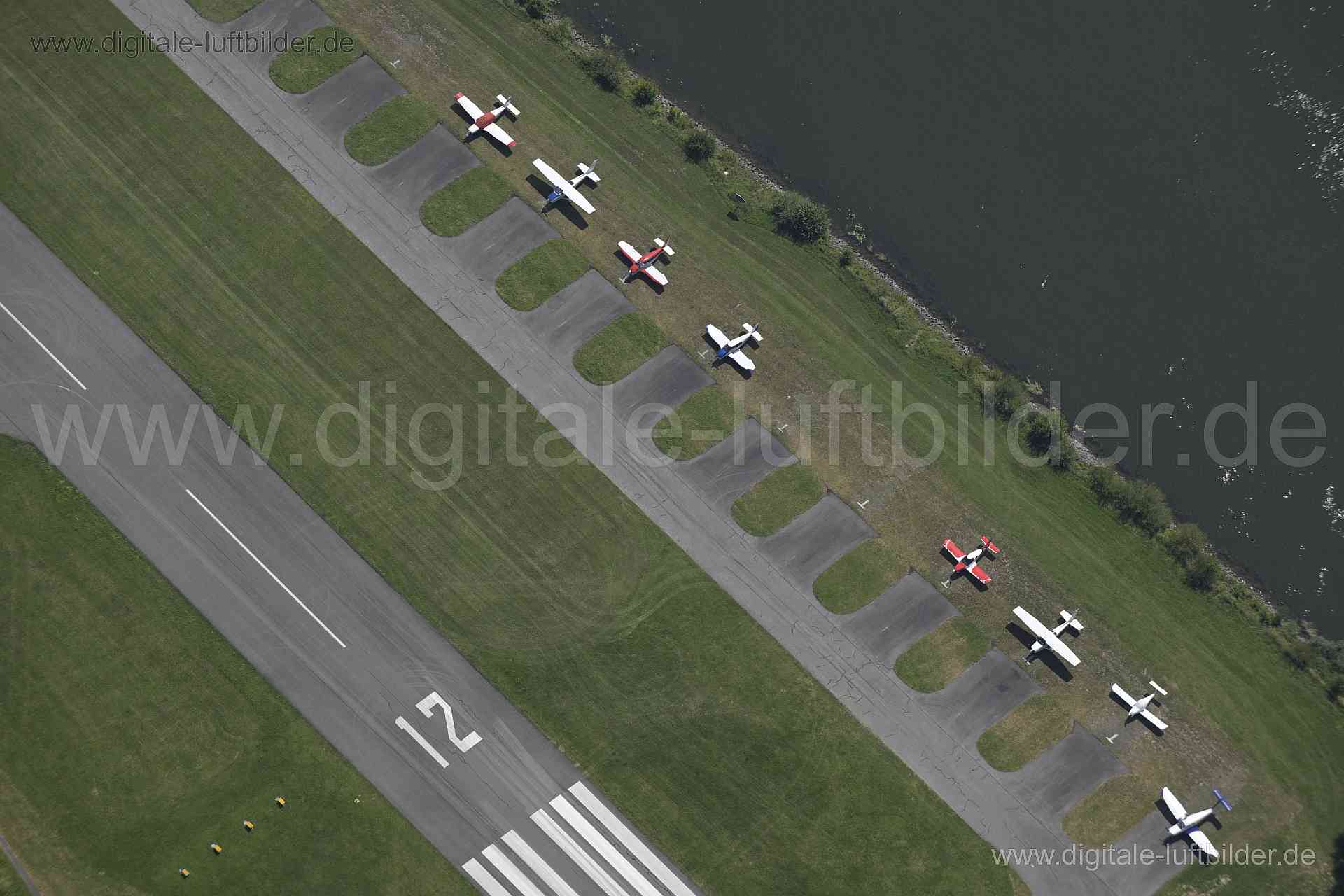 Luftaufnahme Flugplatz Vilshofen in Vilshofen | Niederbayern, Bayern