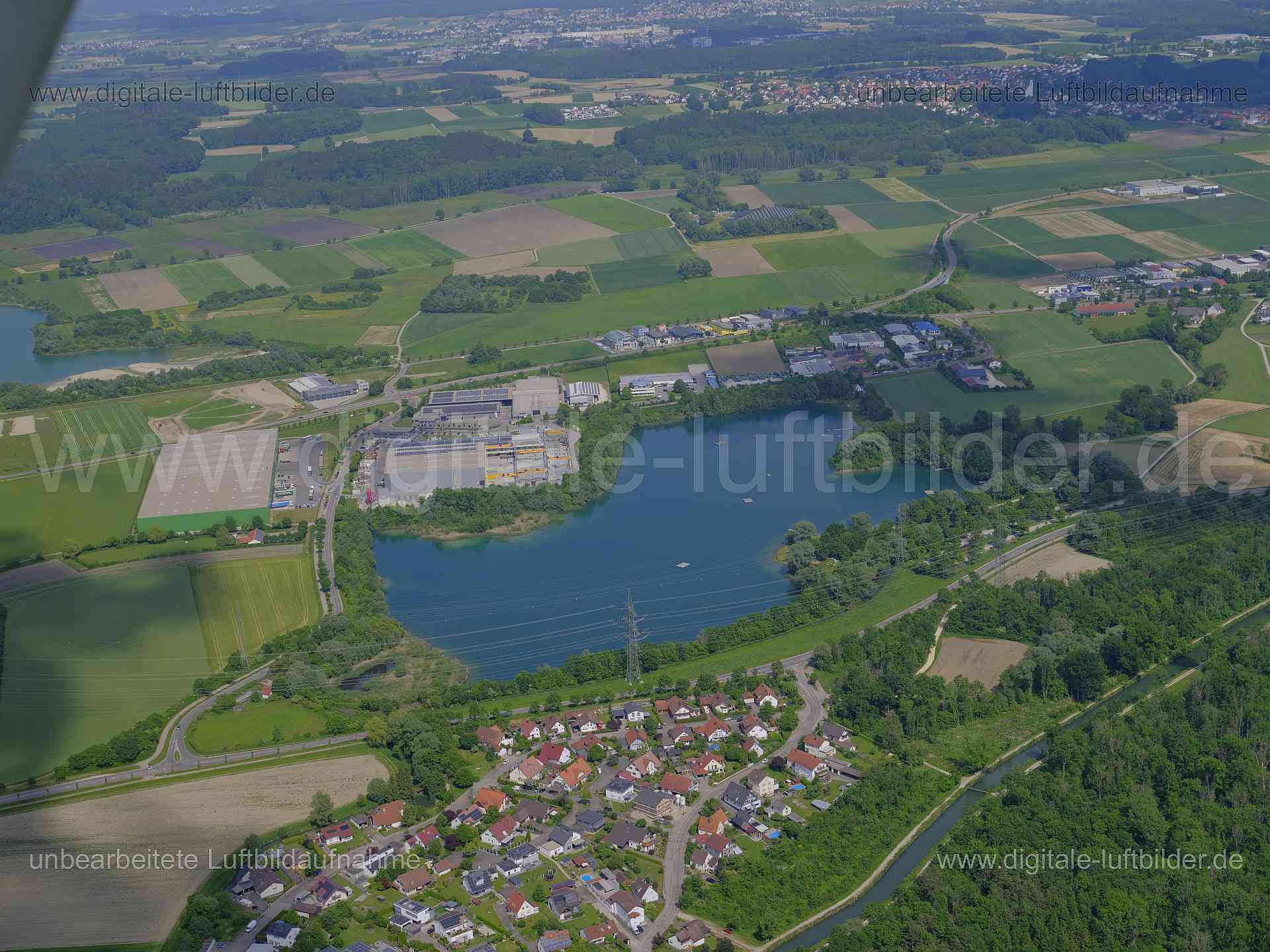 Luftbild - Vöhringer See, Ort: Vöhringen, Tags: Vöhringer See, See, Weiher, Illerzell, ...