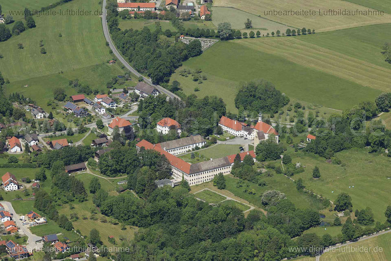 Luftaufnahme ehem. Kloster Wessenbrunn in Wessobrunn | Oberbayern, Bayern