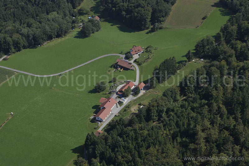 Luftaufnahme Thurasdorf in Wiesenfelden | Niederbayern, Bayern