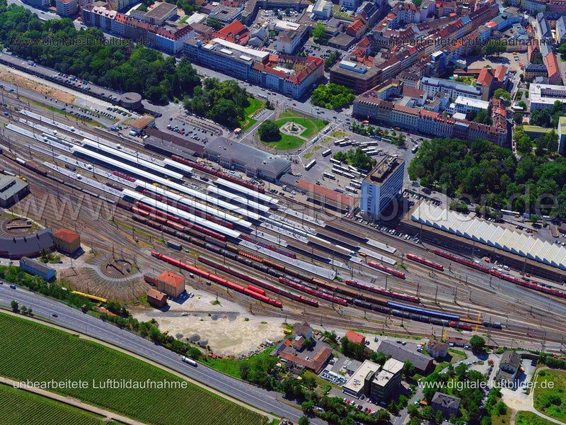 Luftaufnahme Hauptbahnhof Würzburg in Würzburg | Unterfranken, Bayern
